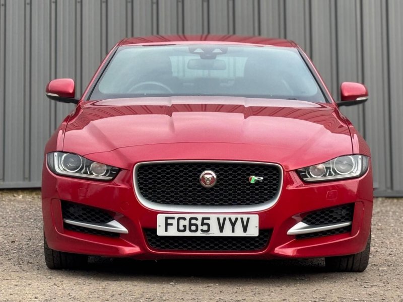 JAGUAR XE