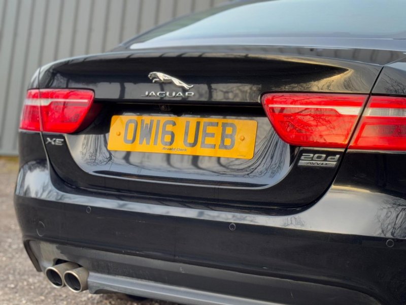 JAGUAR XE