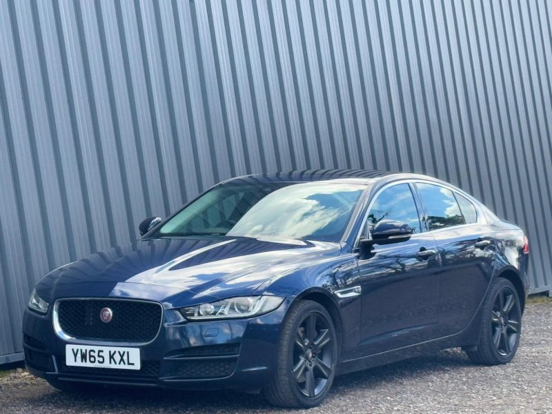 JAGUAR XE