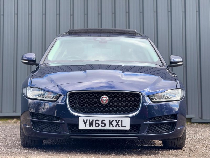 JAGUAR XE