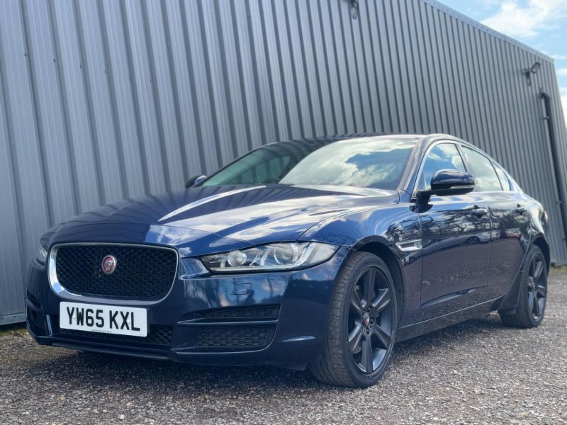 JAGUAR XE