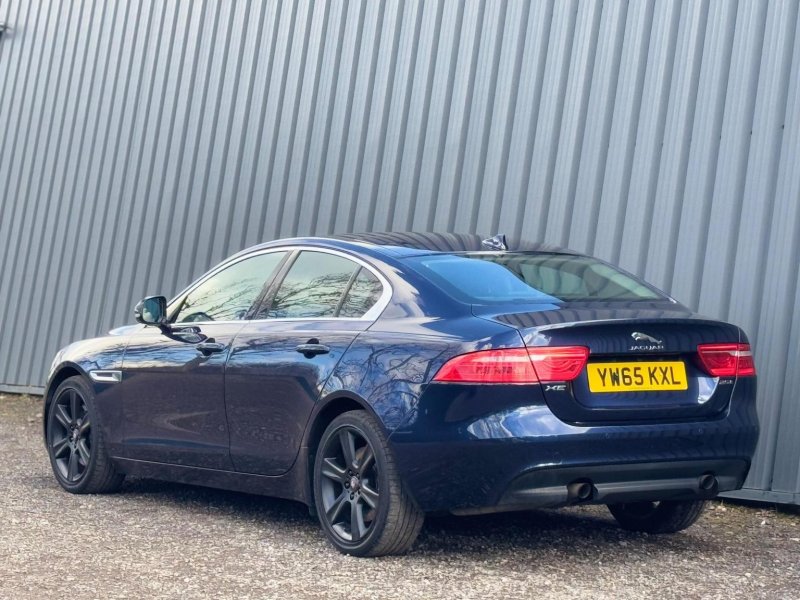JAGUAR XE