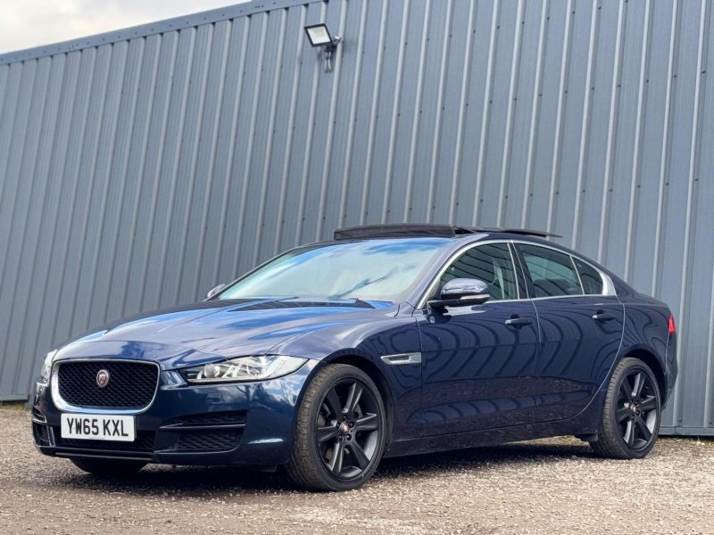JAGUAR XE