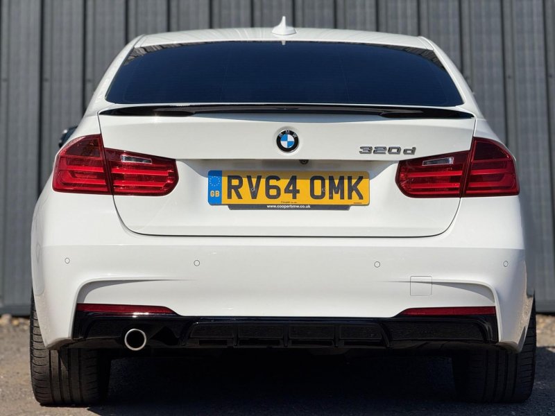 BMW 3 SERIES