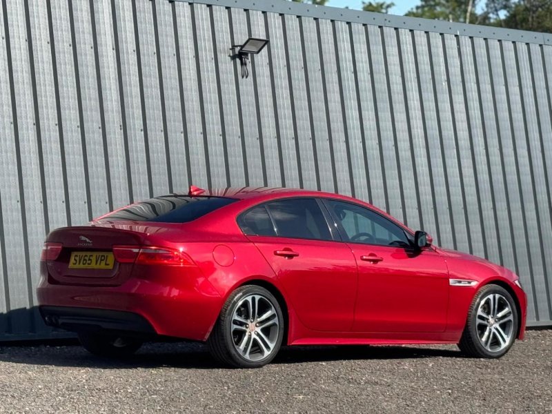 JAGUAR XE