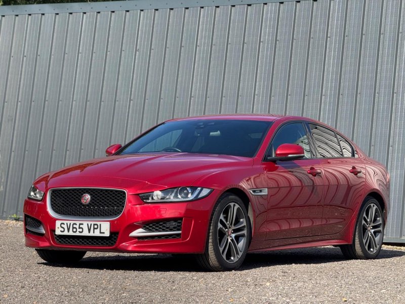 JAGUAR XE