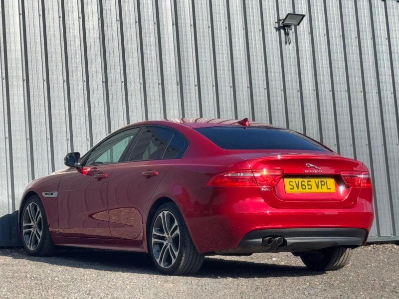 JAGUAR XE